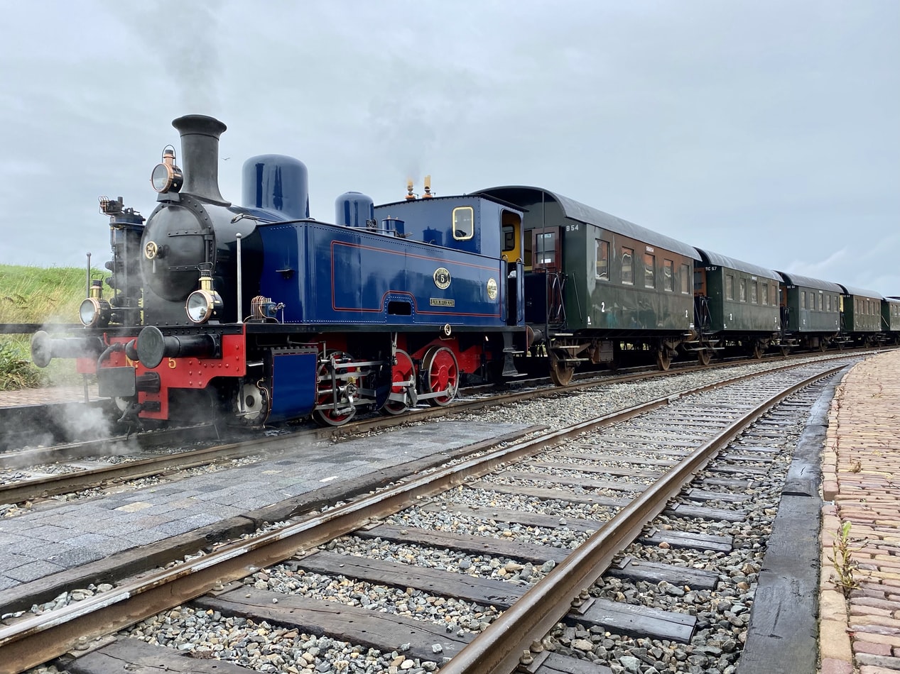 rail vehicle bushing self-lubricating railway bearings